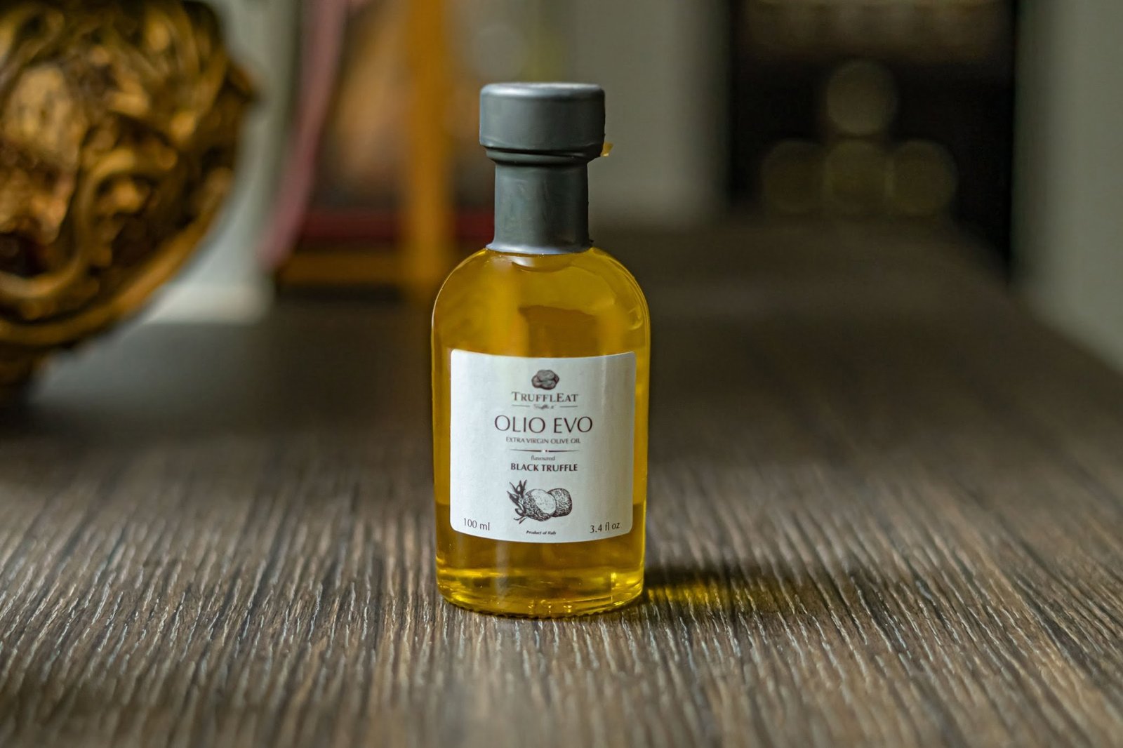 Olio extravergine di oliva aromatizzato al tartufo nero